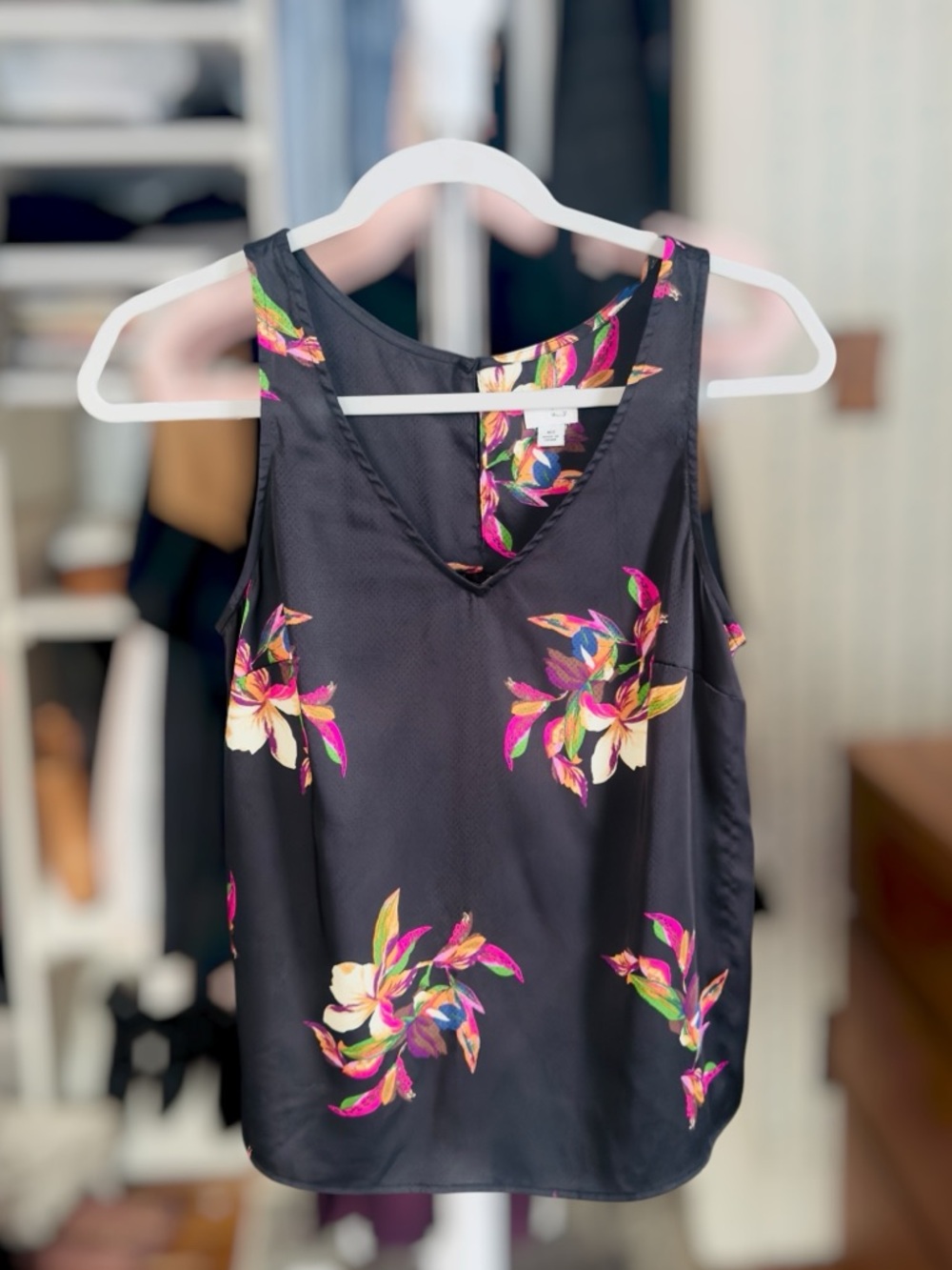 Flowy Sleeveless Floral Blouse